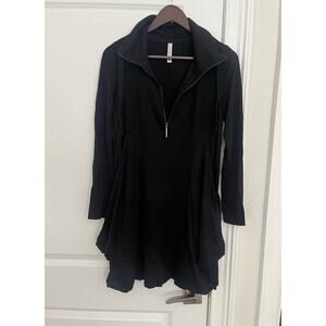 Kensie Black Long Sleeve Tunic with Zipper collar Sz. S lace detail
